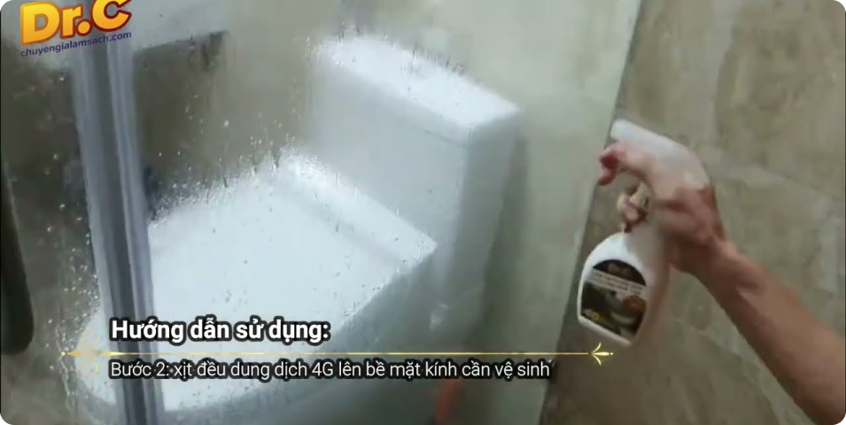 Vệ sinh lau chùi cửa kính như thế nào?