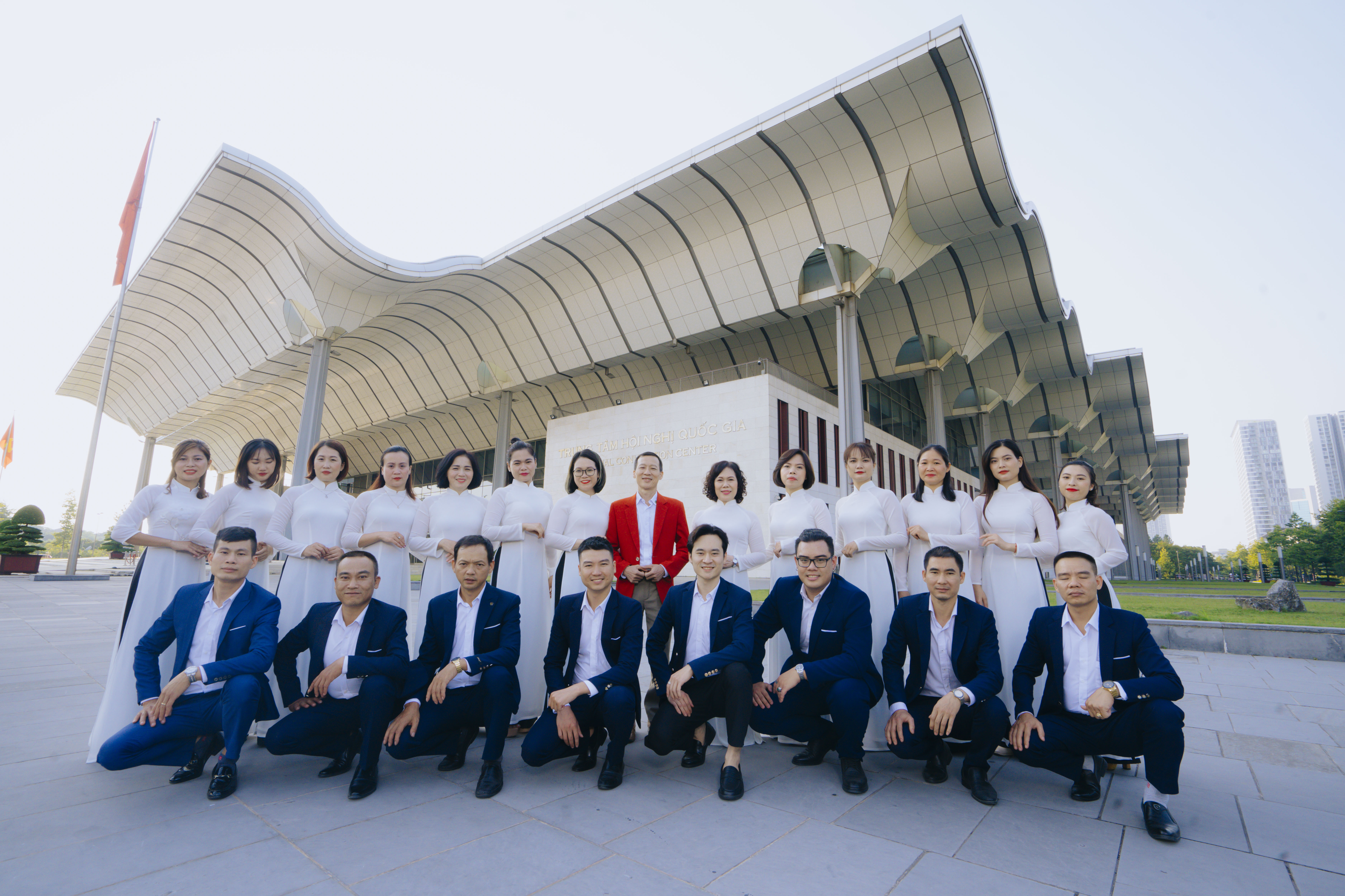 Họp Giao Ban Tháng 4/2026: Nhuận Phát Vinh Danh Nhân Sự Xuất Sắc