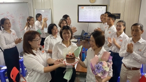 Họp Giao Ban Đầu Tháng 6: Vinh Danh Nhân Sự Xuất Sắc Và Bầu Giám Đốc Sự Kiện Độc Đáo