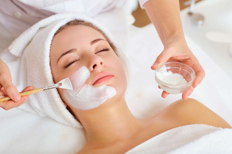 Làm mặt nạ kiểu Nhật Bản giúp chị em trẻ ra chục tuổi chỉ sau một tuần sử dụng